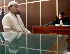 SUSPECT IN ATTACK ON AUSTRALIAN EMBASSY BEFORE A JAKARTA COURT