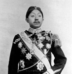Pakubuwono_X_in_uniform