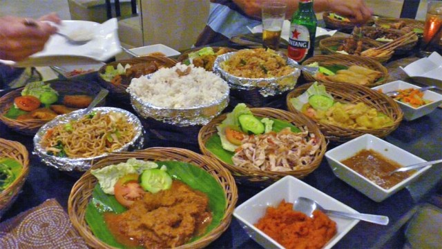 indischerijsttafel