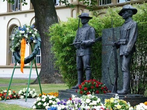 knilmonumentebronbeek